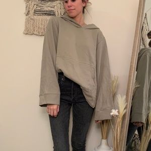 Forever 21 Green Bell Sleeve Sweatshirt - Medium